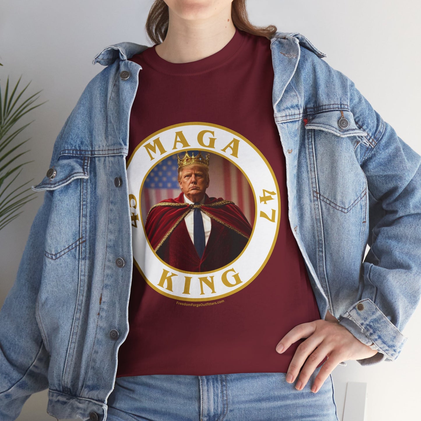 Trump 'MAGA King' T-Shirt - Regal Patriotic Graphic Tee