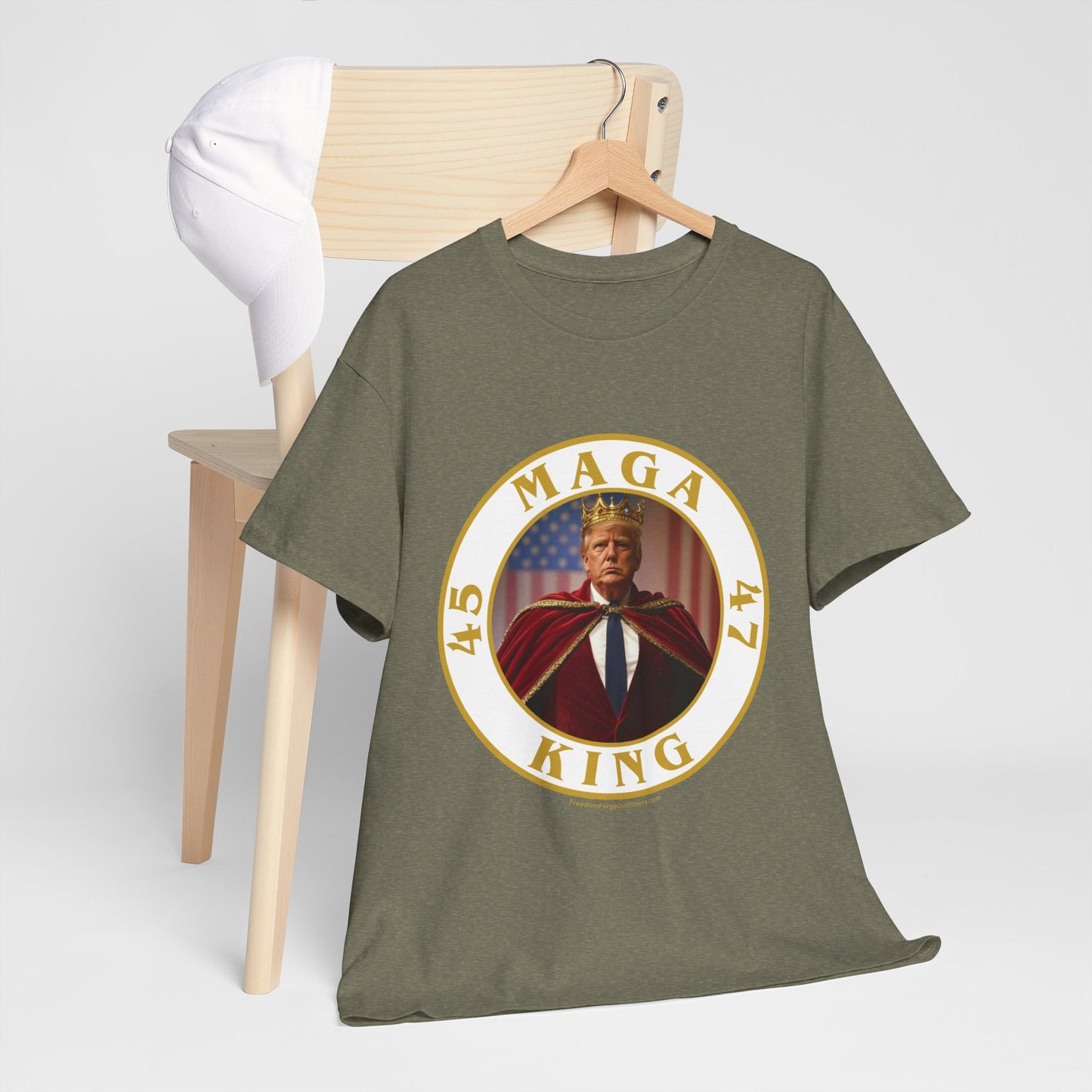 Trump 'MAGA King' T-Shirt - Regal Patriotic Graphic Tee
